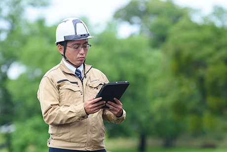 現地調査・申請書類の作成